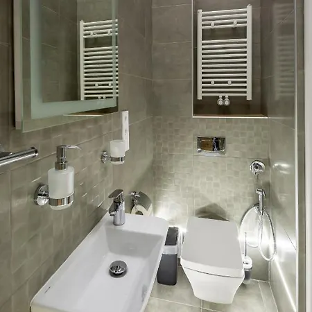 Doroshenko Street For 4 Guests Appartamento *