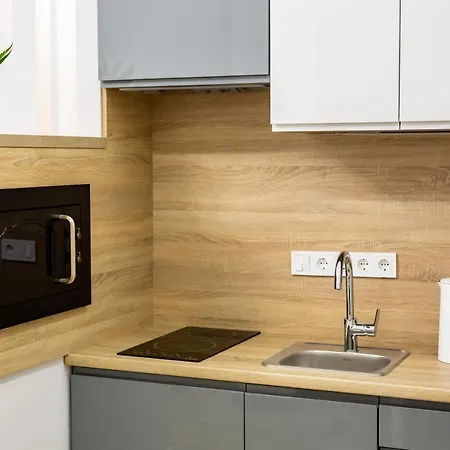 Doroshenko Street For 4 Guests *