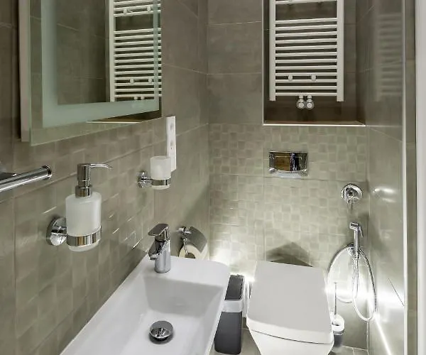 Doroshenko Street For 4 Guests Apartamento *