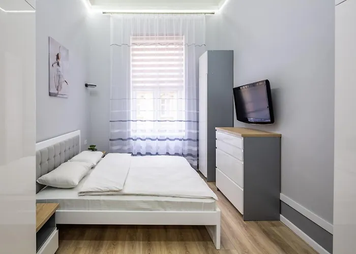 Doroshenko Street For 4 Guests